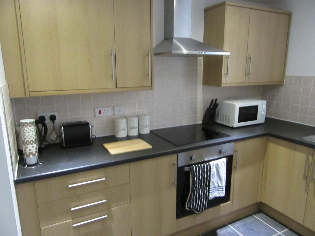 No 4 - Large 2 Bed Near Sefton Park And Lark Lane Daire Liverpool Dış mekan fotoğraf