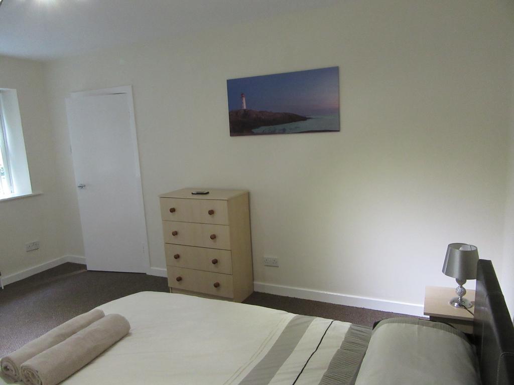 No 4 - Large 2 Bed Near Sefton Park And Lark Lane Daire Liverpool Dış mekan fotoğraf
