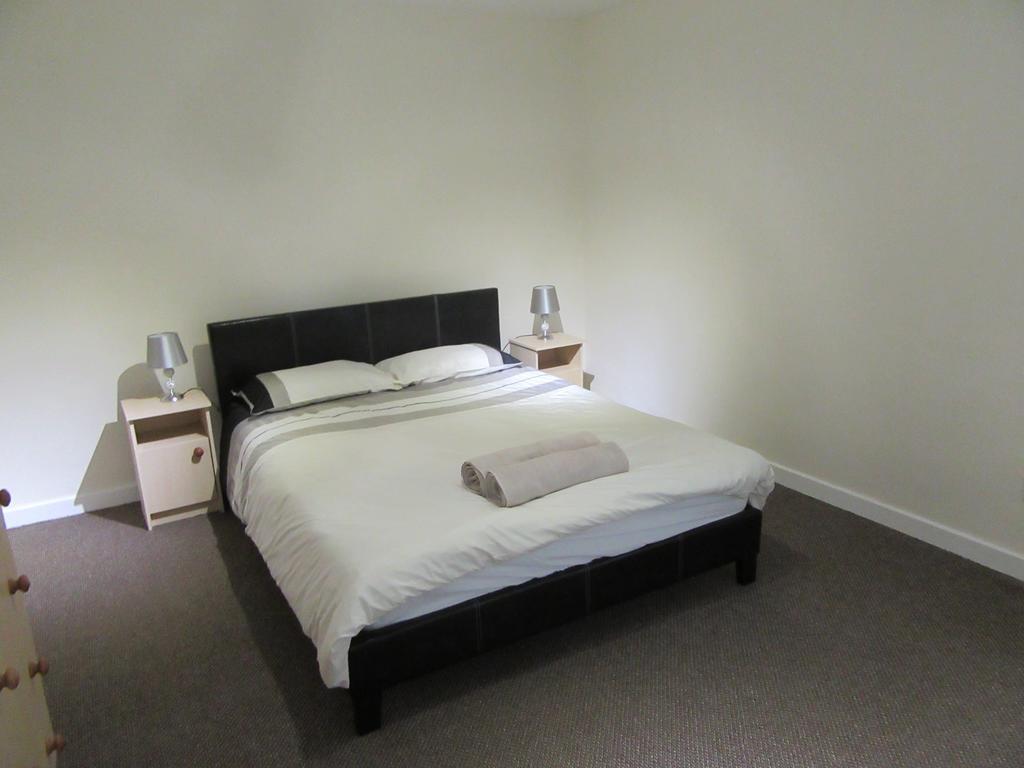 No 4 - Large 2 Bed Near Sefton Park And Lark Lane Daire Liverpool Dış mekan fotoğraf