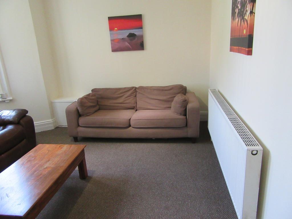 No 4 - Large 2 Bed Near Sefton Park And Lark Lane Daire Liverpool Dış mekan fotoğraf
