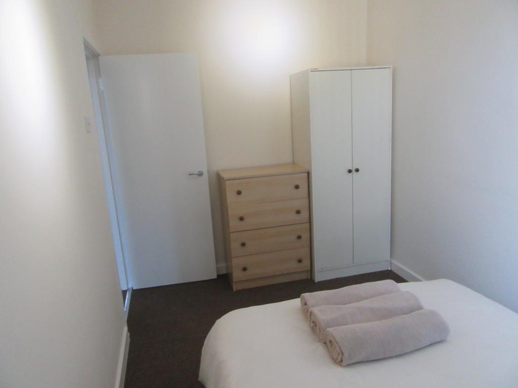 No 4 - Large 2 Bed Near Sefton Park And Lark Lane Daire Liverpool Dış mekan fotoğraf